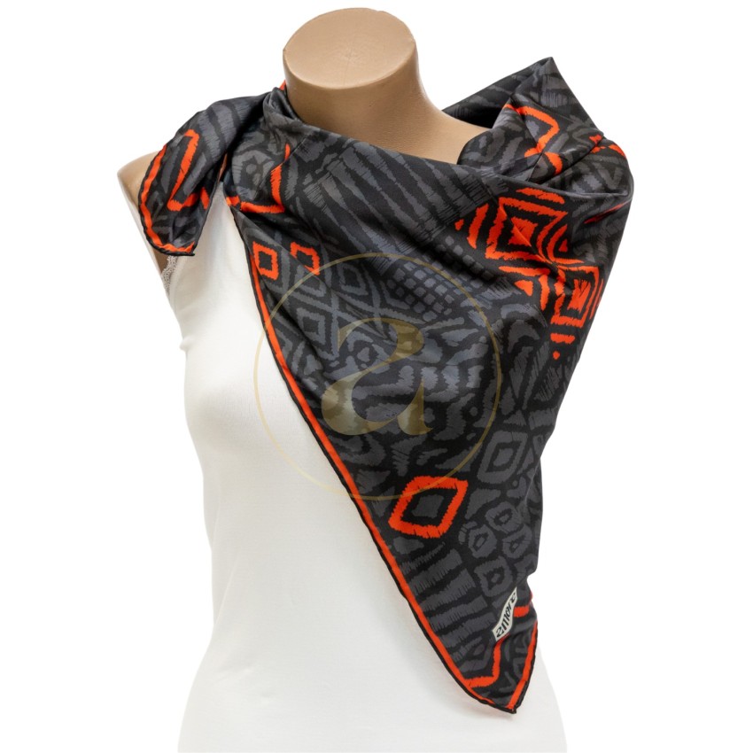 Елегантен дамски шал AMORE Giovanna, 90см х 90см